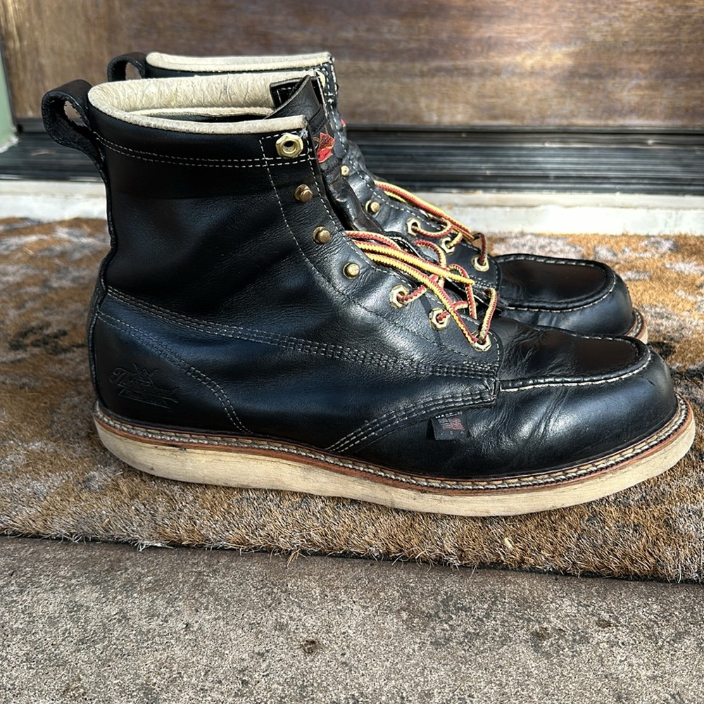 Black Thorogood 6” moc toe work boot.